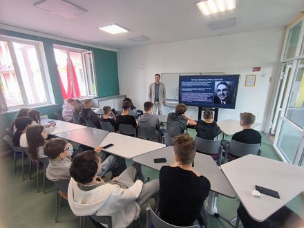 Наш коллектив реализует проект Фонда президентских грантов по искусственному интеллекту